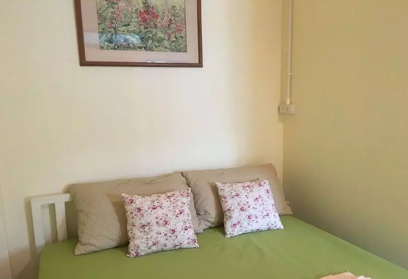Fon Hostel