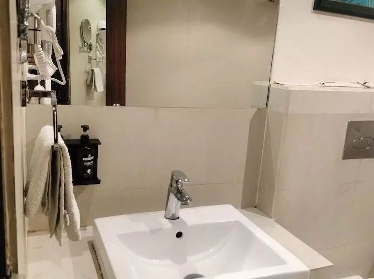 Hotelli 5 Flowers Ananta Elite, Kota