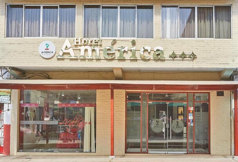 ホテル America Pucallpa