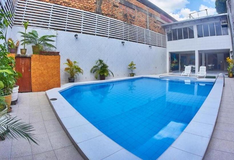 ホテル America Pucallpa