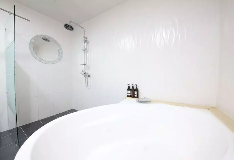 Instar Hotel Yangsan