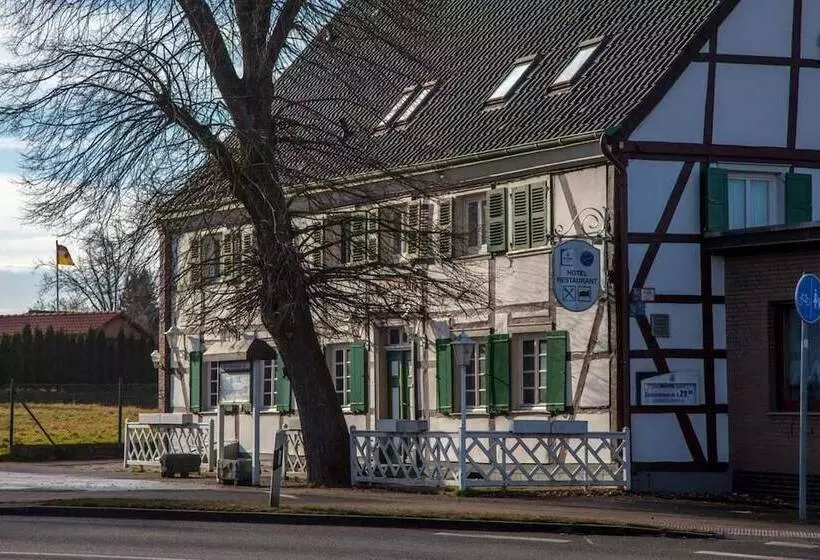ホテル Lindenschänke