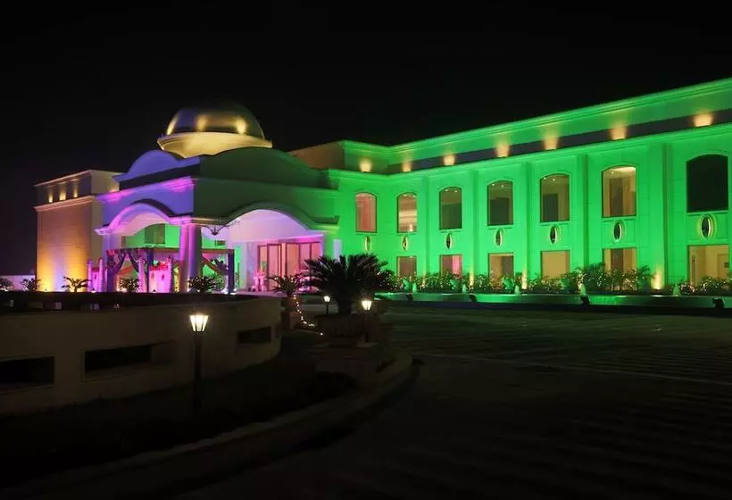 Ramada By Wyndham Lucknow Hotel And Convention Center