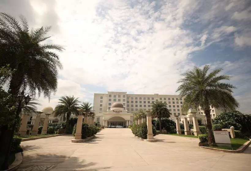 Ramada By Wyndham Lucknow Hotel And Convention Center