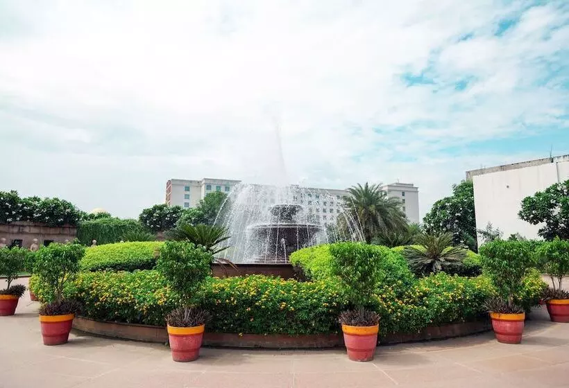 Ramada By Wyndham Lucknow Hotel And Convention Center