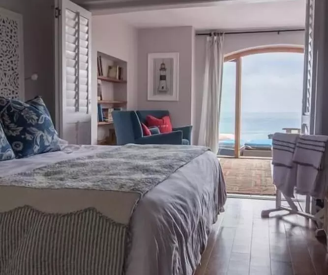 Ichtus Seafront B&b