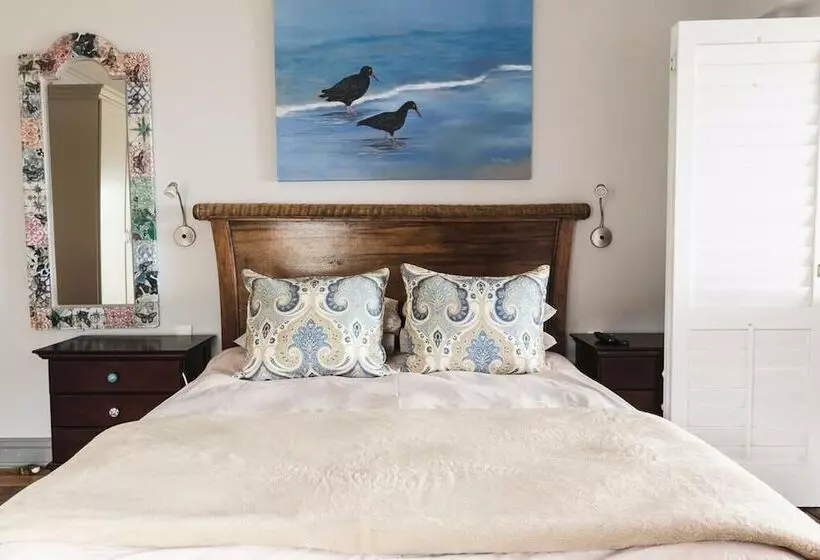 Ichtus Seafront B&b