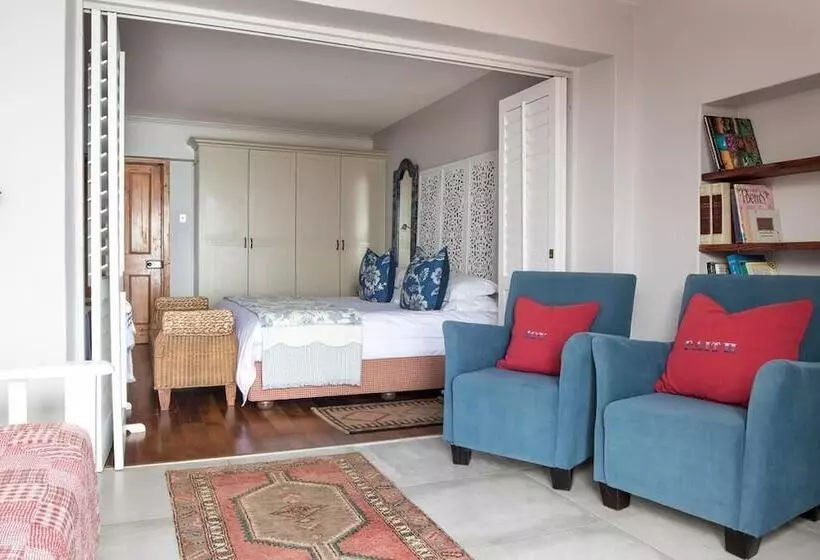 Ichtus Seafront B&b