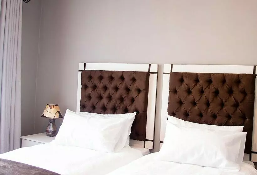 تختخواب و صبحانه Sarum Lodge