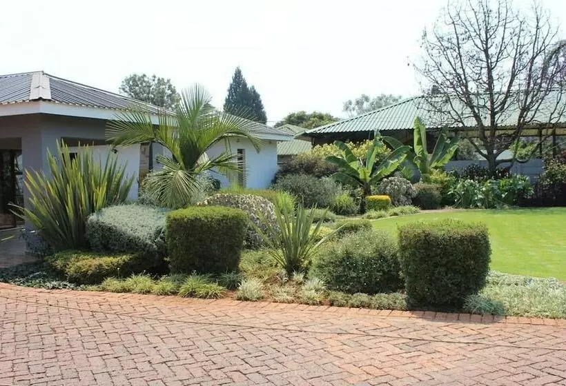 تختخواب و صبحانه Sarum Lodge