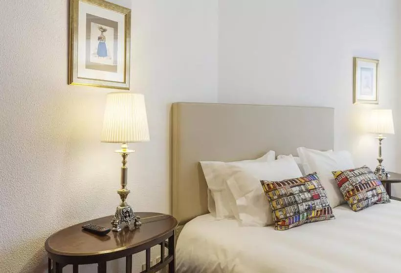 مسافرخانه Go2oporto @flores Guest House