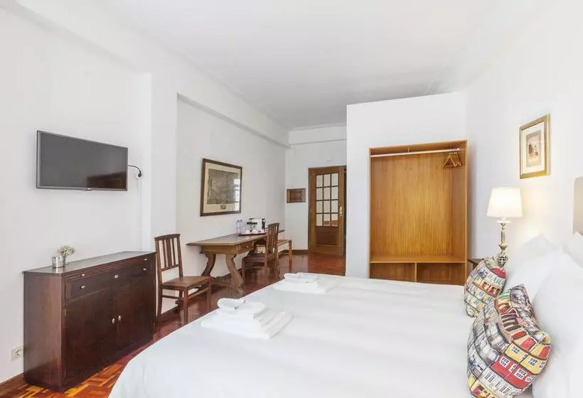 مسافرخانه Go2oporto @flores Guest House
