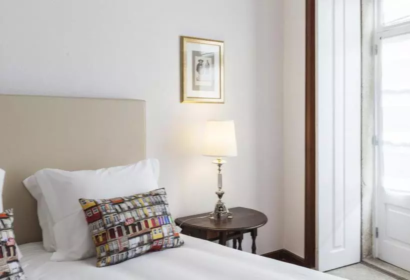 مسافرخانه Go2oporto @flores Guest House