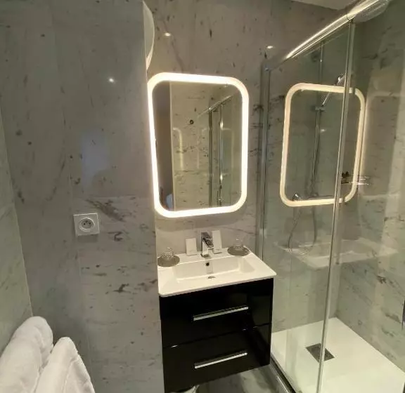 ホテル Hôtel Les Bains