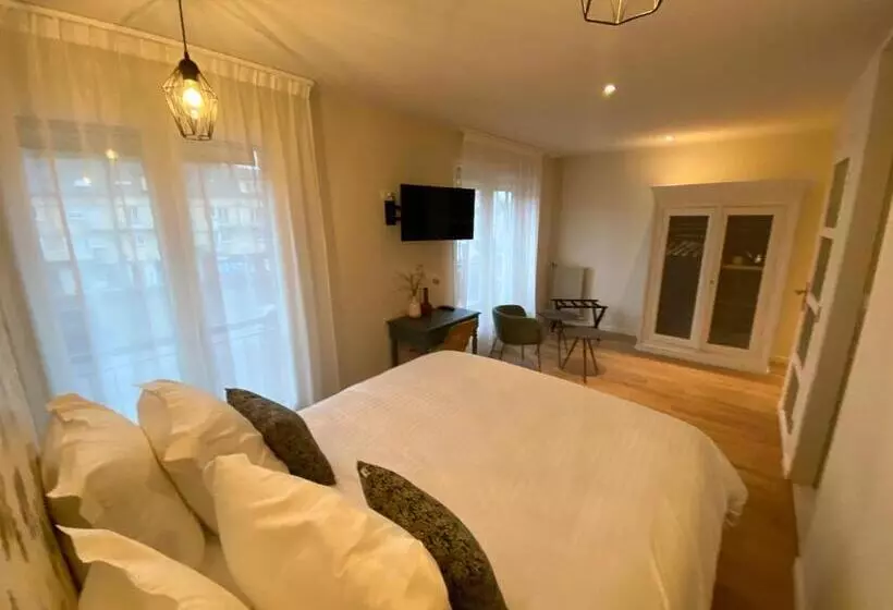 ホテル Hôtel Les Bains