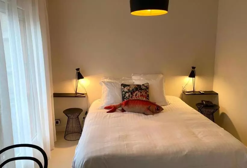 ホテル Hôtel Les Bains