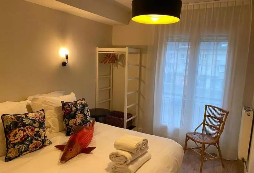 ホテル Hôtel Les Bains