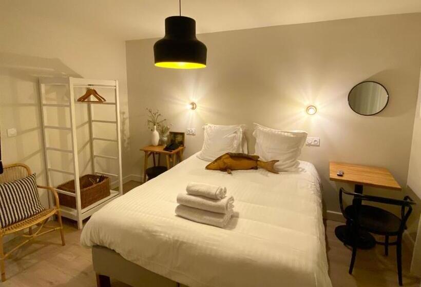 בית מלון כפרי Hôtel Les Bains