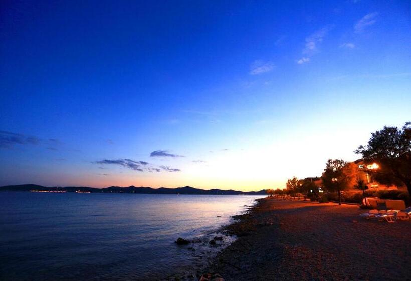 בית מלון כפרי Niko