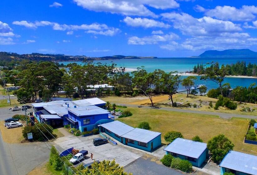 Отель Orford Blue Waters