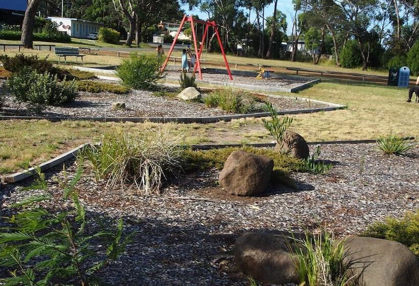 Отель Orford Blue Waters