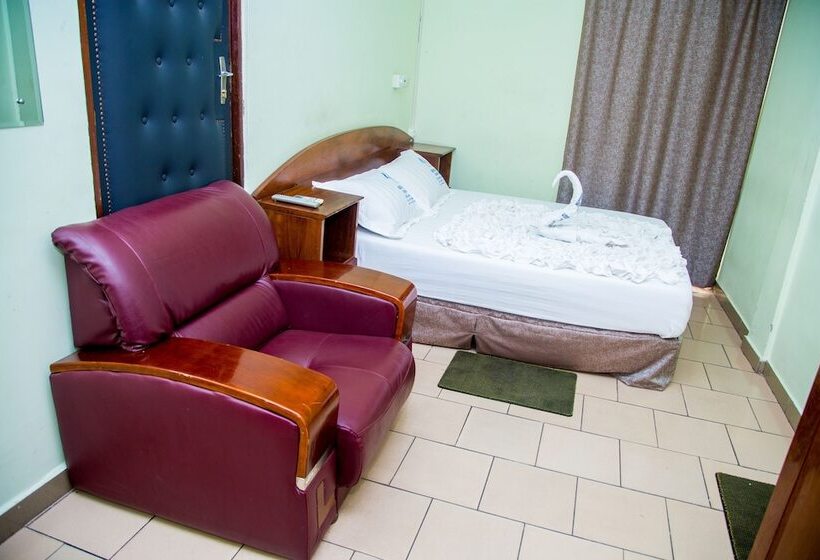 هتل Résidence Hôtelière De Moungali