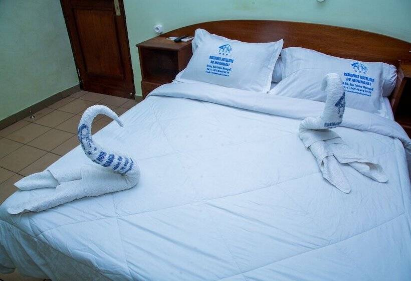 هتل Résidence Hôtelière De Moungali