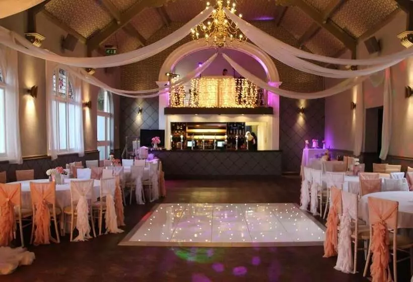 هتل The Townhouse Sutton