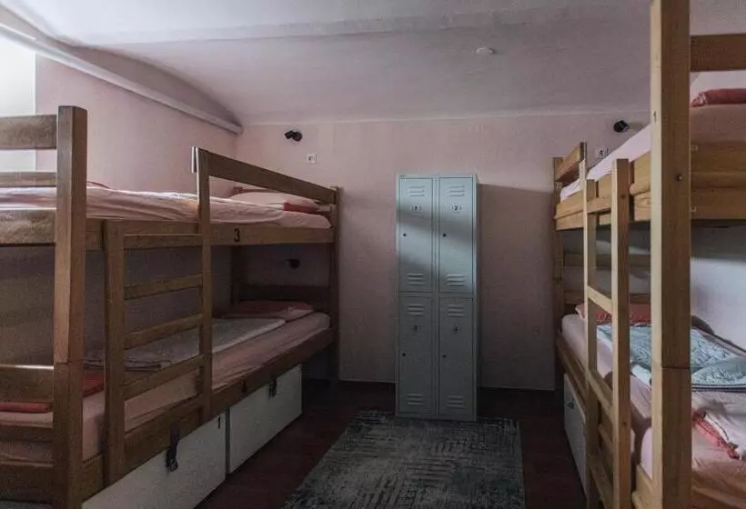 Palmers Lodge Hostel