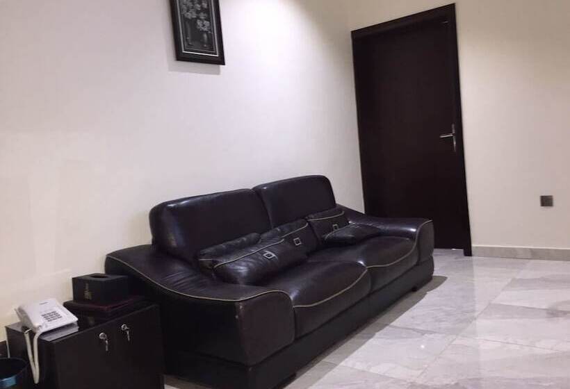 Room In Lodge   La Diva Hotels Events Centre