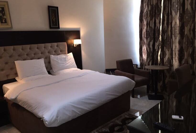 Room In Lodge   La Diva Hotels Events Centre