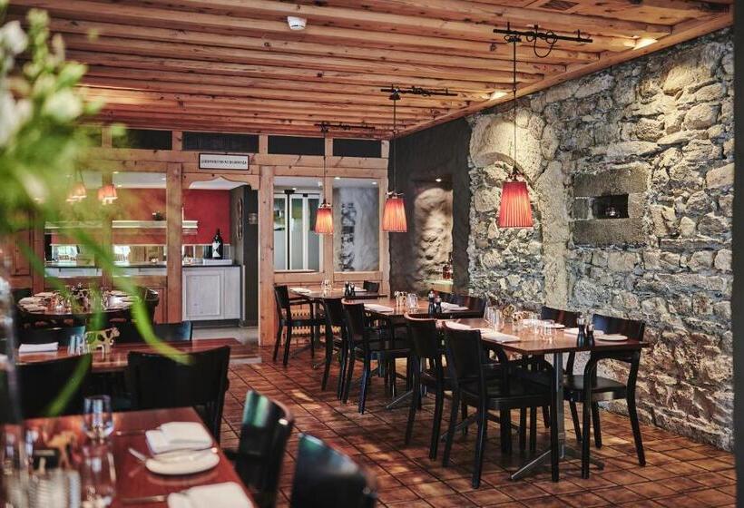 ユースホステル 5th Floor Basic Rooms Shared Bathrooms