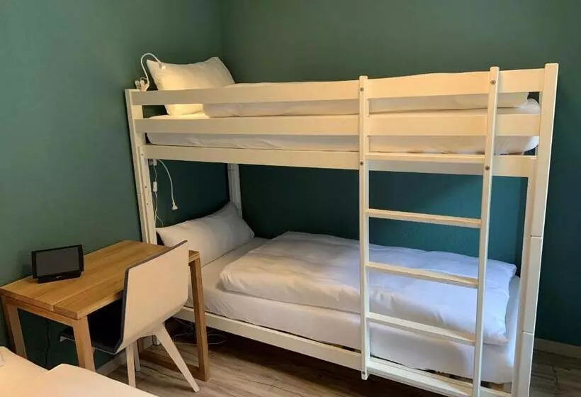 هاستل 5th Floor Basic Rooms  Shared Bathrooms