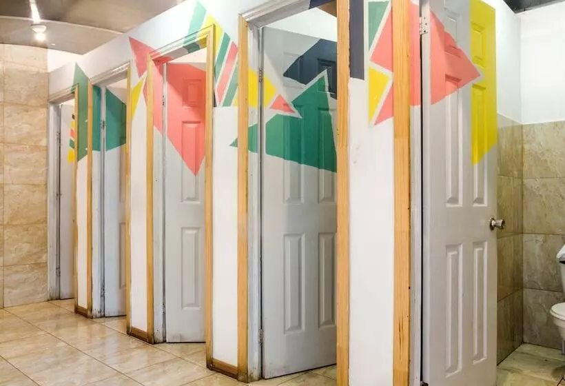 Retkeilymaja Selina Puerto Viejo