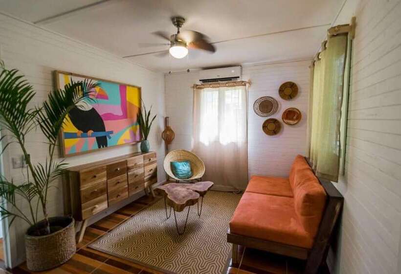 هاستل Selina Puerto Viejo