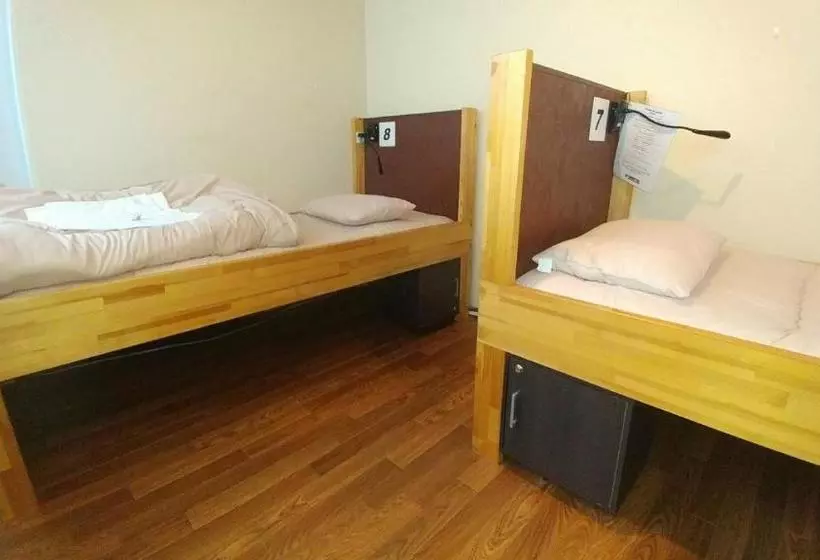 Simple Stay Hiroshima Peace Koenmae  Hostel