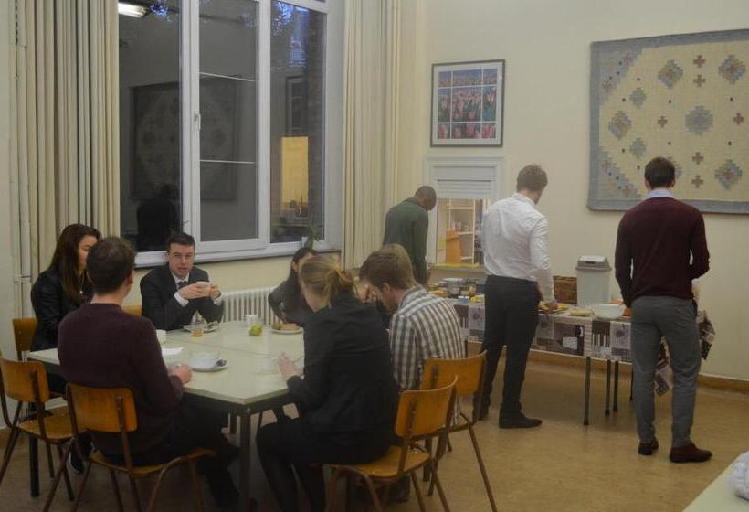 تختخواب و صبحانه Institute Of Cultural Affairs