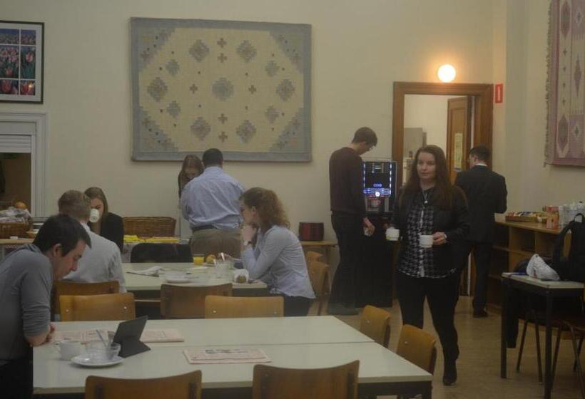 تختخواب و صبحانه Institute Of Cultural Affairs