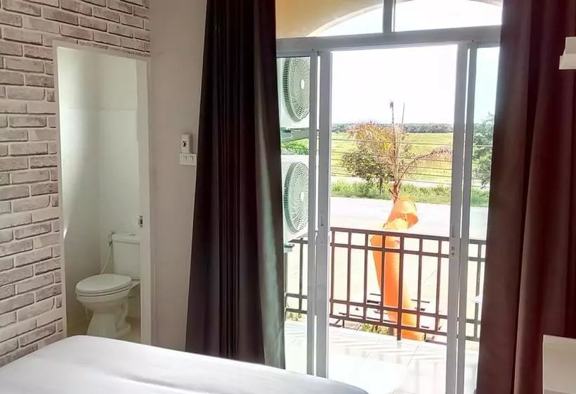 تختخواب و صبحانه Suratthani Airport Mini Hostel