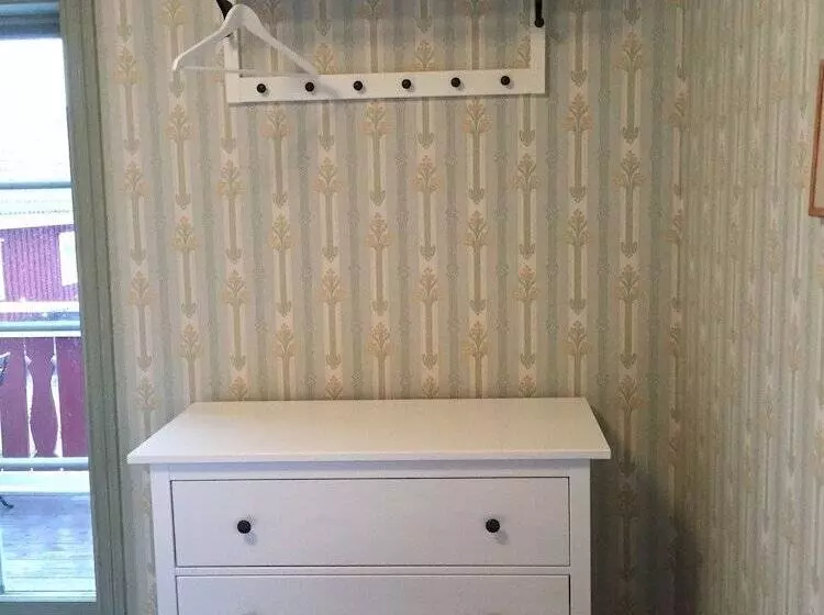 Gästgivars Vandrarhem I Järvsö   Hostel