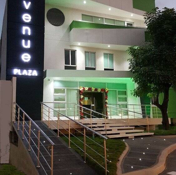 هتل 56 Avenue Plaza