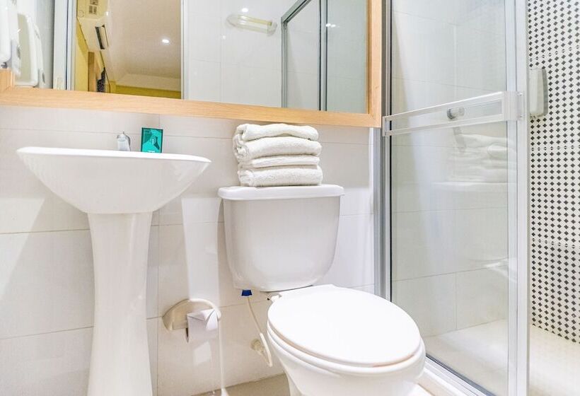 هتل 56 Avenue Plaza