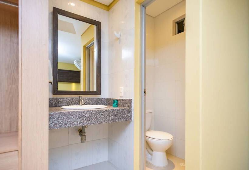 هتل 56 Avenue Plaza