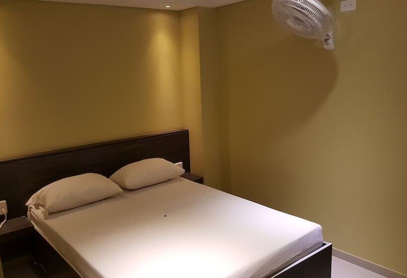 هتل 56 Avenue Plaza