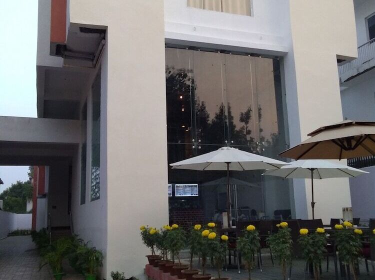 هتل Maya Heritage