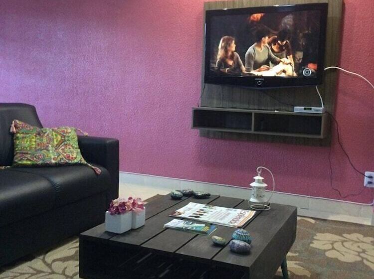 Le Monde Hostel Suites E Camas