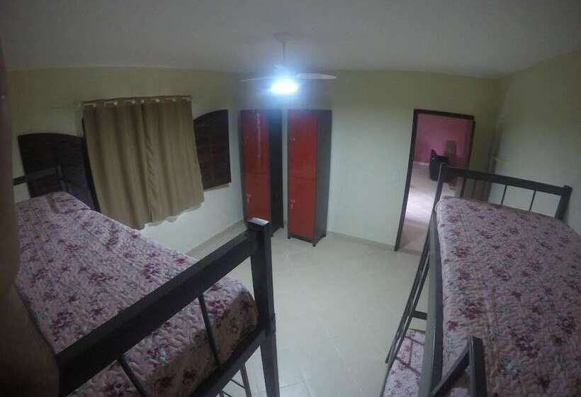 Le Monde Hostel Suites E Camas