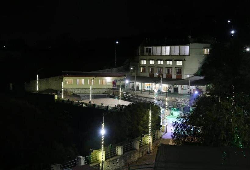 Pratikruti The Lakeview Resort