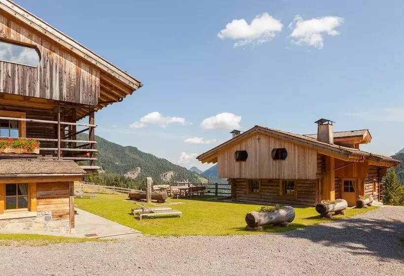 リゾートホテル Chalet Hôtel Borgo Eibn Mountain Lodge