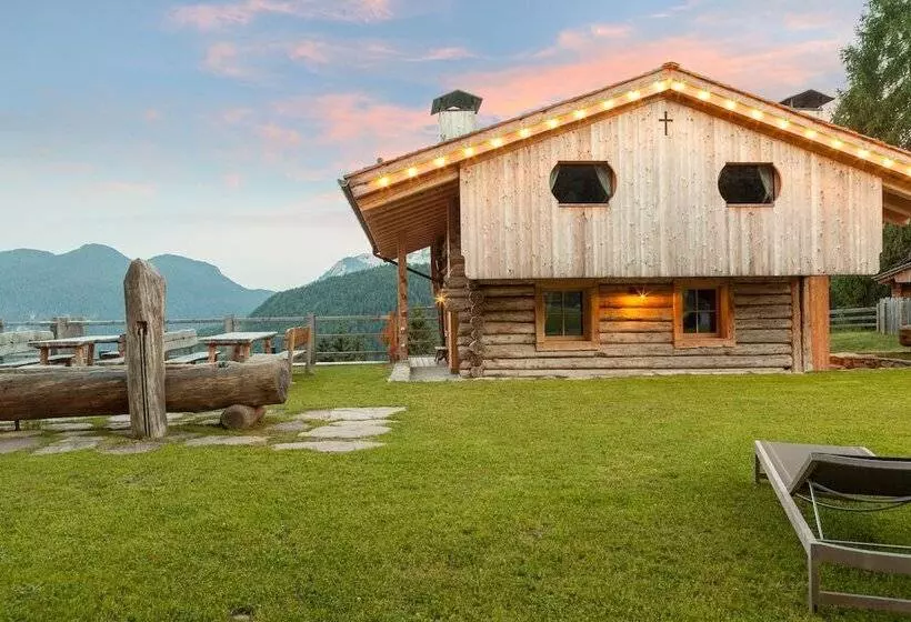 リゾートホテル Chalet Hôtel Borgo Eibn Mountain Lodge